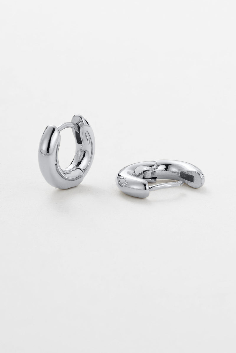 Kendall Huggie Earrings Small - Silver