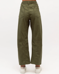 Faded Barrel Leg Jean