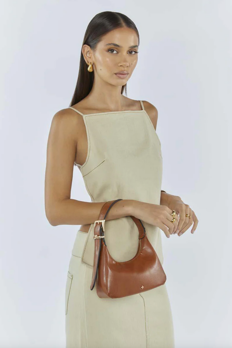 gigi shoulder bag in tan by peta and jain