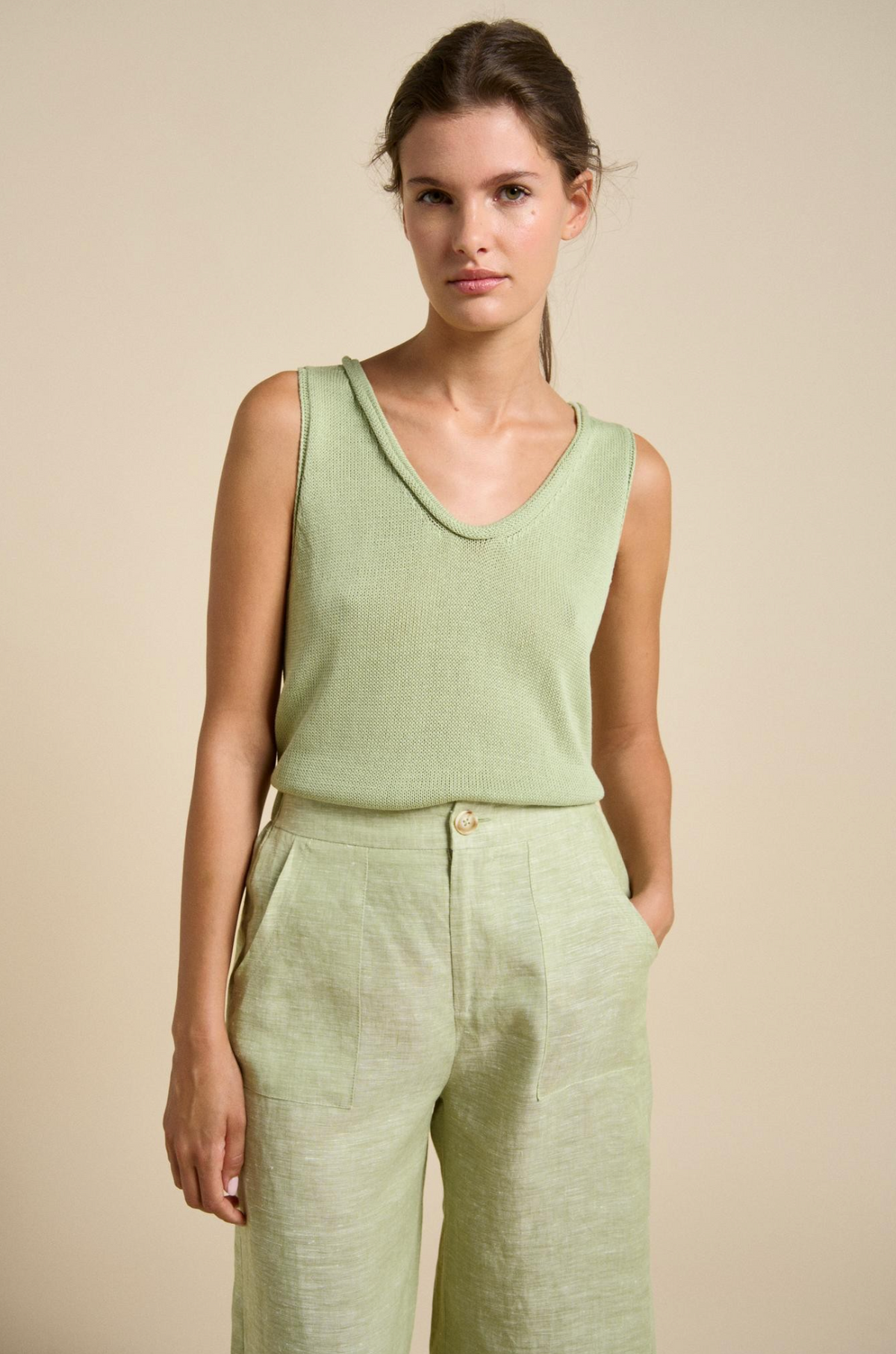 Scoop Tank - Little Lies