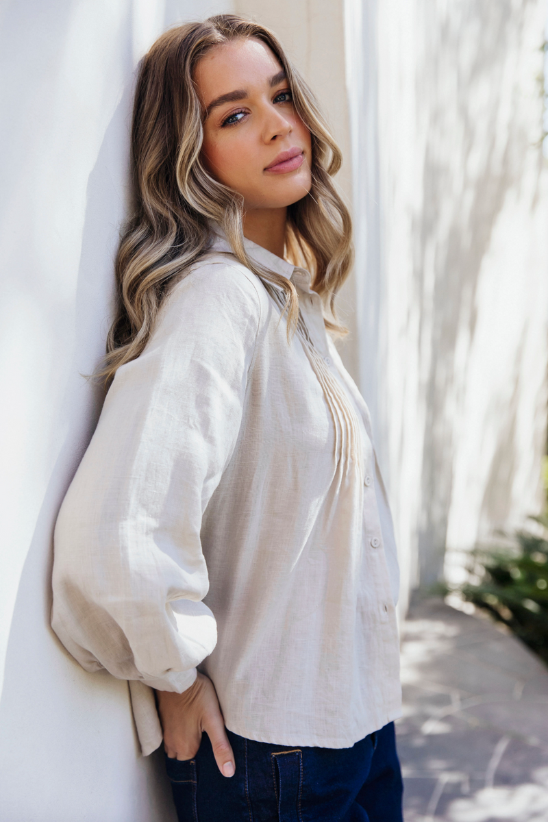 the toulouse blouse by foxwood is a linen long sleeve shirt with pintuck details