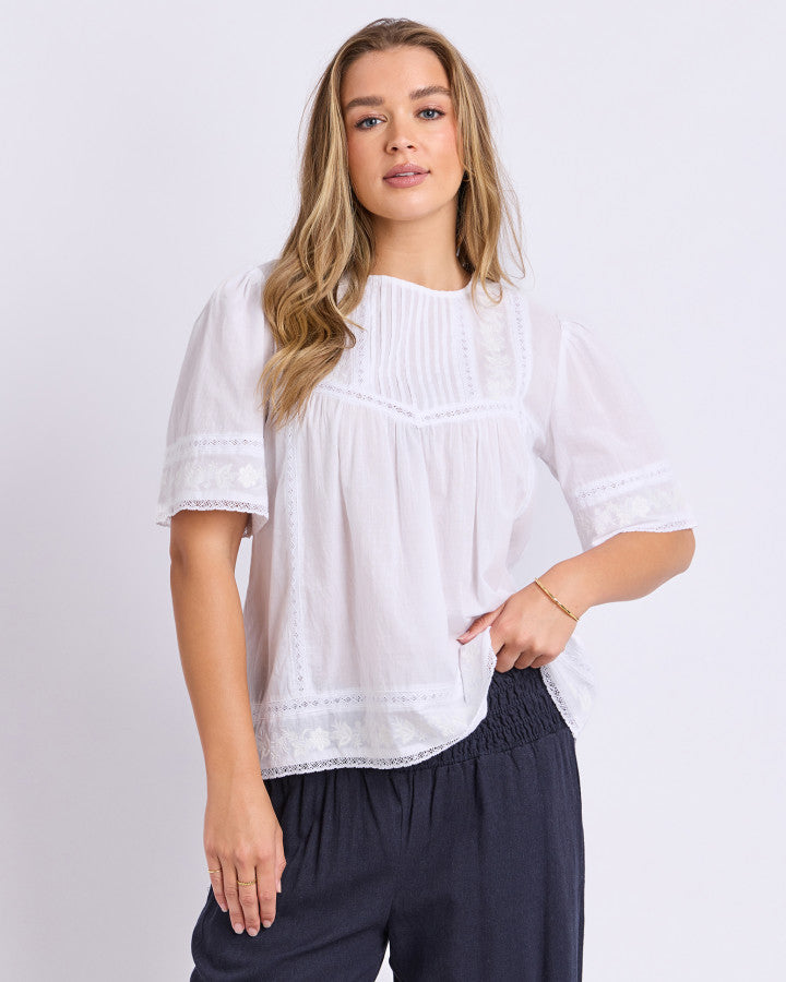 Juna Top