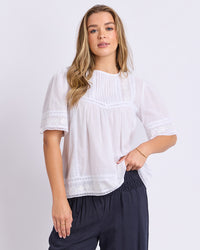 Juna Top